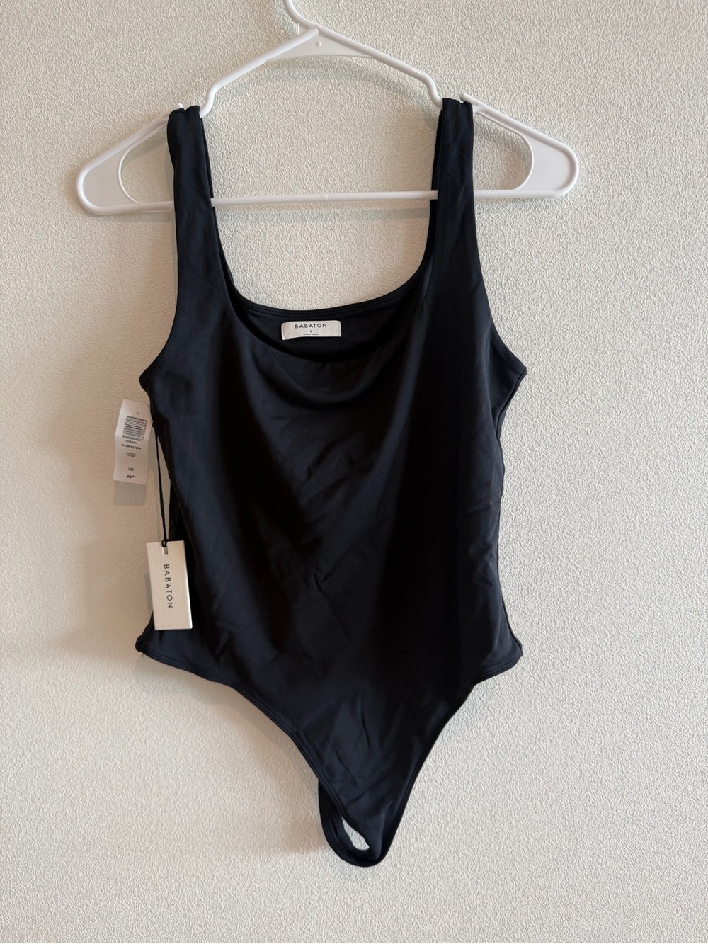 Aritzia Babaton Contour Black Scoop-Neck Bodysuit